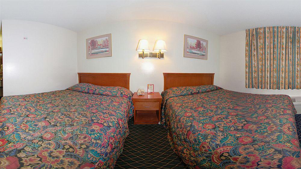 Riverside Inn & Suites Exteriör bild
